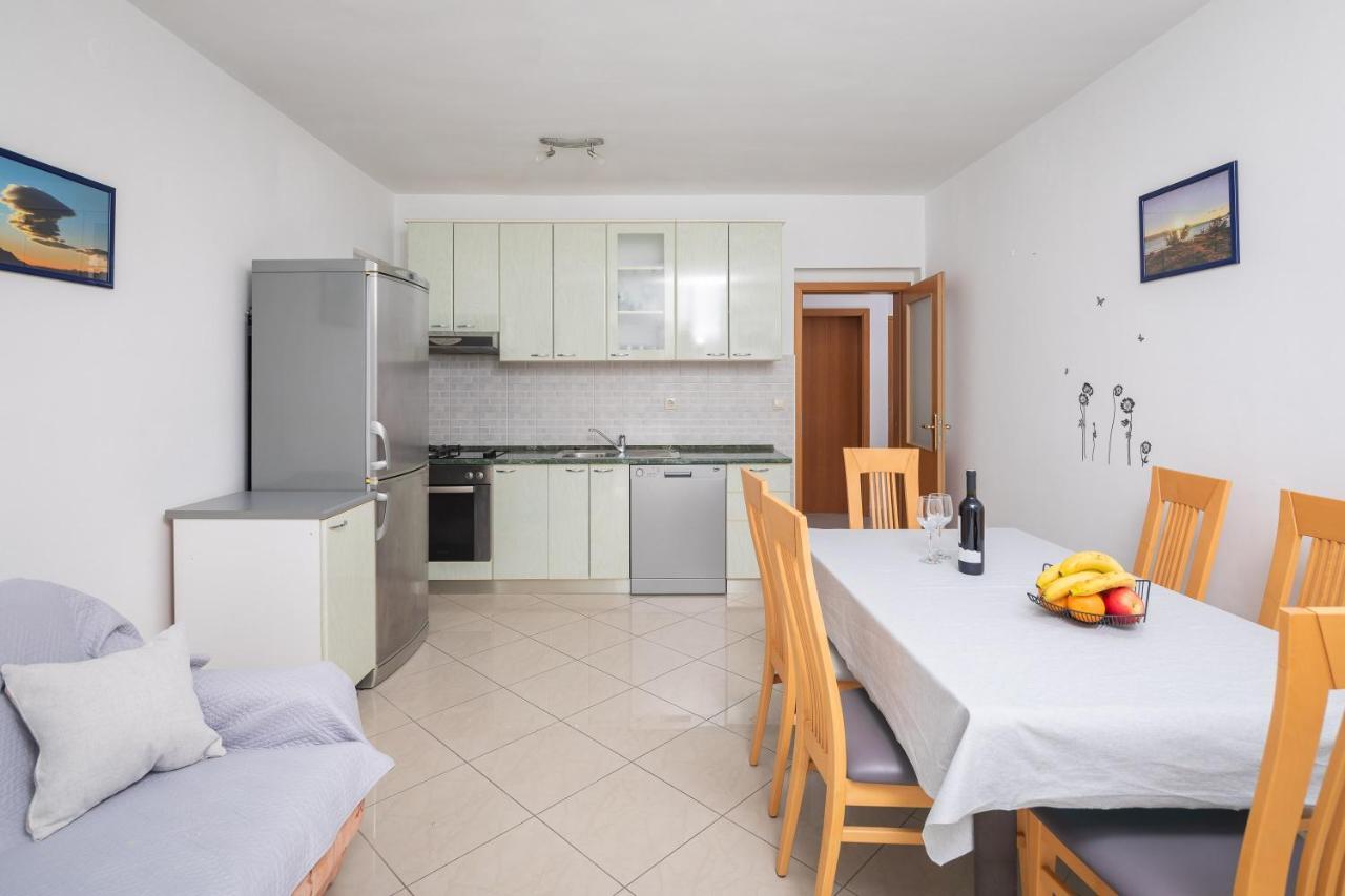 לוקבה Aqua Vista Apartments מראה חיצוני תמונה